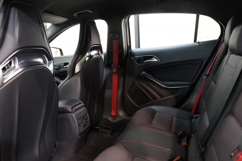 AMG GLA GLA45 4MATIC ｴﾃﾞｨｼｮﾝ1 AMGﾚｻﾞｰｴｸｽｸﾙｰｼﾌﾞ&ﾍﾞｰｼｯｸ&ﾚｰﾀﾞｰｾｰﾌﾃｨPKG　300台限定車 専用黒本革 HDDﾅﾋﾞTV ﾊﾞｯｸｶﾒﾗ PTS ｷｾﾉﾝﾗｲﾄ 自動Rｹﾞｰﾄ AMG専用装備&ﾁｭｰﾆﾝｸﾞ 専用ｴｱﾛ&20AW ﾊﾟﾅﾒﾘｶｰﾅｸﾞﾘﾙ 7AT　2年保証