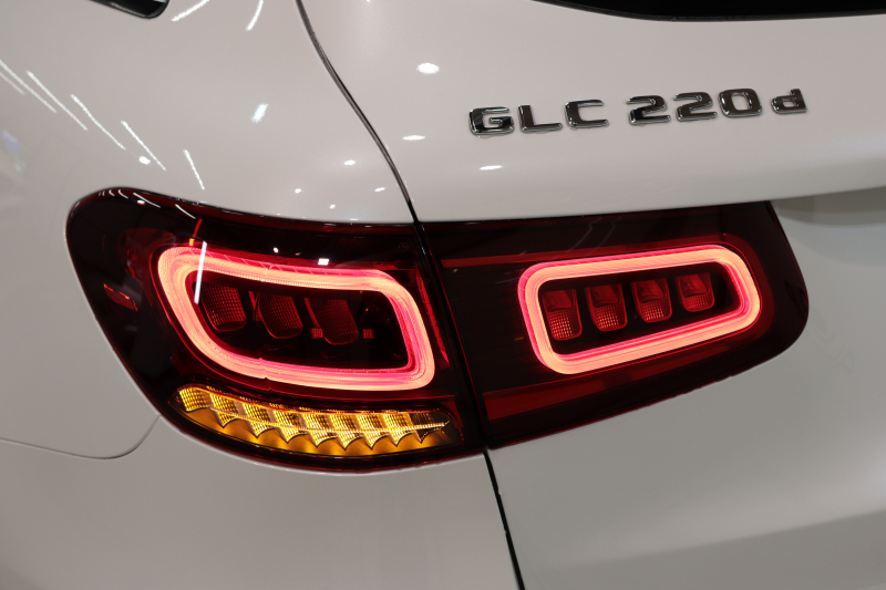 メルセデスベンツ GLC GLC220d 4MATIC ﾅｲﾄｴﾃﾞｨｼｮﾝ ﾚｰﾀﾞｰｾｰﾌﾃｨPKG　70台限定車 後期 ｷｰﾚｽｺﾞｰ 黒革 ﾊﾟﾉﾗﾏSR MBUXﾅﾋﾞTV BT音楽 360ｶﾒﾗ PTS LEDﾗｲﾄ 自動Rｹﾞｰﾄ AMGｴｱﾛ&19AW ﾜｲﾔﾚｽ充電 9AT　2年保証