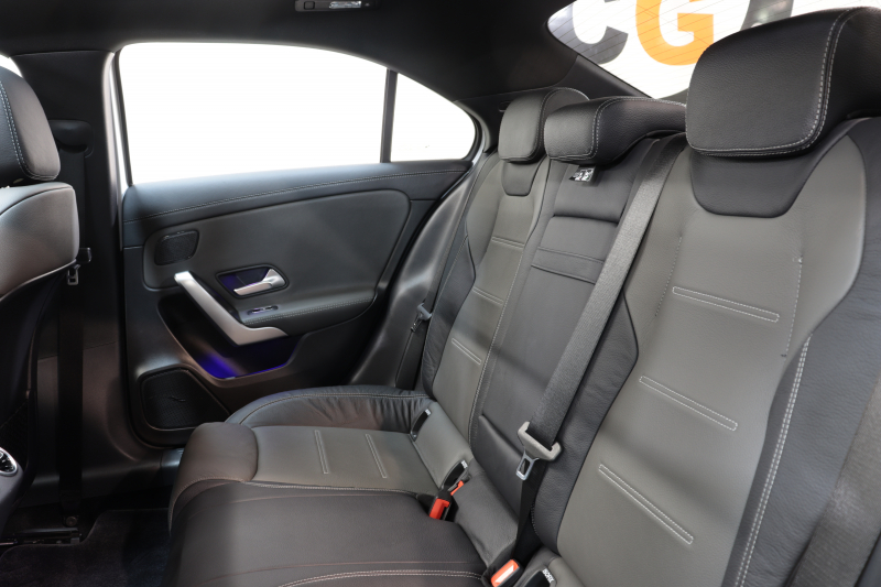 メルセデスベンツ Aクラス A250 4MATIC ｾﾀﾞﾝ AMGﾗｲﾝ AMGﾚｻﾞｰｴｸｽｸﾙｰｼﾌﾞ&ｱﾄﾞﾊﾞﾝｽﾄﾞ&ﾅﾋﾞｹﾞｰｼｮﾝ&ﾚｰﾀﾞｰｾｰﾌﾃｨPKG　ｷｰﾚｽｺﾞｰ 灰/黒本革 ﾊﾟﾉﾗﾏSR HUD MBUXﾅﾋﾞTV BT音楽 ｱﾄﾞﾊﾞﾝｽﾄﾞｻｳﾝﾄﾞ 360ｶﾒﾗ PTS LEDﾗｲﾄ ﾊﾝｽﾞﾌﾘｰA AMGｴｱﾛ&18AW ﾜｲﾔﾚｽ充電　2年保証