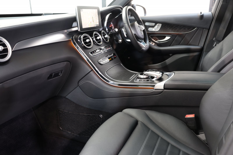 AMG GLC GLC43 4MATIC ﾚｻﾞｰｴｸｽｸﾙｰｼﾌﾞ&ﾅｲﾄ&ﾚｰﾀﾞｰｾｰﾌﾃｨPKG　1ｵｰﾅｰ 黒本革 ﾊﾟﾉﾗﾏSR HUD HDDﾅﾋﾞTV BT音楽 ﾌﾞﾙﾒｽﾀｰ 360ｶﾒﾗ PTS LEDﾗｲﾄ ﾊﾝｽﾞﾌﾘｰA AMG専用装備&ﾁｭｰﾆﾝｸﾞ 9AT　2年保証
