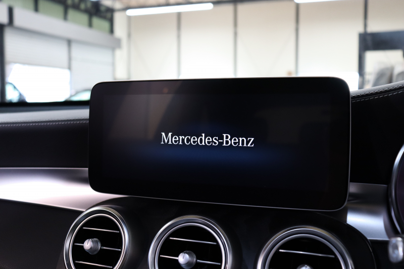 メルセデスベンツ GLC GLC220d 4MATIC AMGﾗｲﾝ ﾚｻﾞｰｴｸｽｸﾙｰｼﾌﾞ&ﾚｰﾀﾞｰｾｰﾌﾃｨPKG　後期 MEｺﾈｸﾄ ｷｰﾚｽｺﾞｰ 黒本革 ﾊﾟﾉﾗﾏSR MBUXﾅﾋﾞTV BT音楽 360ｶﾒﾗ PTS LEDﾗｲﾄ 自動Rｹﾞｰﾄ AMGｴｱﾛ&19AW ﾜｲﾔﾚｽ充電 9AT　2年保証