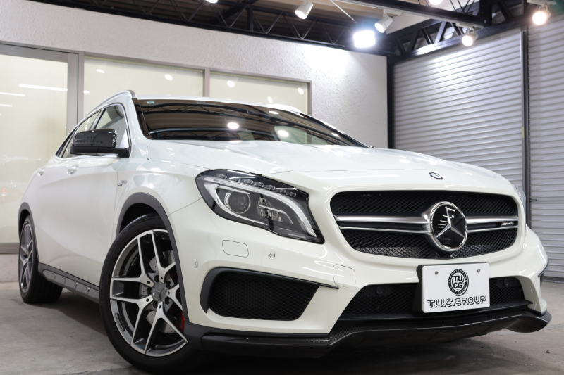 AMG GLA GLA45 4MATIC AMGﾚｻﾞｰｴｸｽｸﾙｰｼﾌﾞ&AMGｶｰﾎﾞﾝ&ﾍﾞｰｼｯｸ&ﾚｰﾀﾞｰｾｰﾌﾃｨPKG　中期 ｷｰﾚｽｺﾞｰ 黒本革 HDDﾅﾋﾞTV ﾊﾞｯｸｶﾒﾗ PTS ｷｾﾉﾝﾗｲﾄ 自動Rｹﾞｰﾄ AMG専用装備&ﾁｭｰﾆﾝｸﾞ AMGｴｱﾛ&19AW 7AT　2年保証