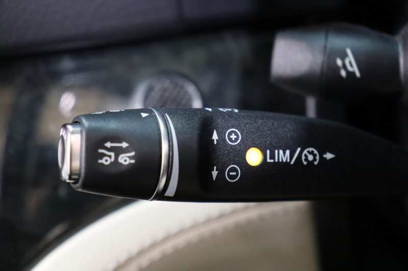 メルセデスベンツ SLクラス SL400 AMGｽﾀｲﾘﾝｸﾞ&ﾚｰﾀﾞｰｾｰﾌﾃｨPKG　後期 ｷｰﾚｽｺﾞｰ 白本革 ｴｱｽｶｰﾌ ｼｰﾄﾋｰﾀｰ ﾍﾞﾝﾁﾚｰﾀｰ ﾊﾟﾉﾗﾐｯｸﾊﾞﾘｵﾙｰﾌ HDDﾅﾋﾞTV ｽﾏﾎ連携 BT音楽 PTS DSRC LEDﾍｯﾄﾞﾗｲﾄ AMGｴｱﾛ&19AW ABCｻｽ 希少色ﾌﾞﾘﾘｱﾝﾄﾌﾞﾙｰ　2年保証