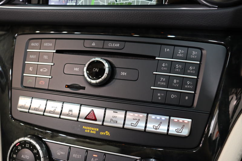 メルセデスベンツ SLクラス SL400 AMGｽﾀｲﾘﾝｸﾞ&ﾚｰﾀﾞｰｾｰﾌﾃｨPKG　後期 ｷｰﾚｽｺﾞｰ 白本革 ｴｱｽｶｰﾌ ｼｰﾄﾋｰﾀｰ ﾍﾞﾝﾁﾚｰﾀｰ ﾊﾟﾉﾗﾐｯｸﾊﾞﾘｵﾙｰﾌ HDDﾅﾋﾞTV ｽﾏﾎ連携 BT音楽 PTS DSRC LEDﾍｯﾄﾞﾗｲﾄ AMGｴｱﾛ&19AW ABCｻｽ 希少色ﾌﾞﾘﾘｱﾝﾄﾌﾞﾙｰ　2年保証