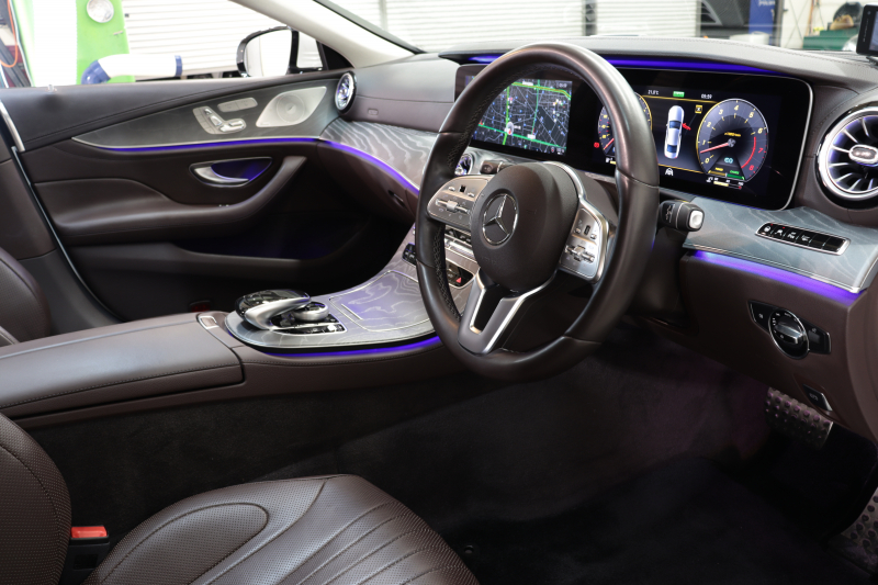 メルセデスベンツ CLS CLS450 4MATIC ｽﾎﾟｰﾂ ｴｸｽｸﾙｰｼﾌﾞ&ﾚｰﾀﾞｰｾｰﾌﾃｨPKG　ISG搭載 1ｵｰﾅｰ ｷｰﾚｽｺﾞｰ 茶本革 ﾍﾞﾝﾁﾚｰﾀｰ ｻﾝﾙｰﾌ ﾍｯﾄﾞｱｯﾌﾟD HDDﾅﾋﾞTV ｽﾏﾎ連携 ﾌﾞﾙﾒｽﾀｰ 360ｶﾒﾗ PTS LEDﾗｲﾄ 自動ﾄﾗﾝｸ ﾊﾝｽﾞﾌﾘｰA AMGｴｱﾛ&19AW ｴｱｻｽ 9AT　2年保証