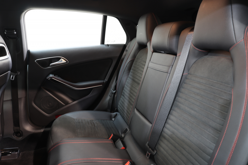 メルセデスベンツ CLAクラス CLA180 ｼｭｰﾃｨﾝｸﾞﾌﾞﾚｰｸ ｽﾎﾟｰﾂ ﾚｰﾀﾞｰｾｰﾌﾃｨPKG　中期 ｷｰﾚｽｺﾞｰ ﾌﾞﾗｯｸﾚｻﾞｰDINAMICAｼｰﾄ ｼｰﾄﾋｰﾀｰ HDDﾅﾋﾞTV ｽﾏﾎ連携 Bｶﾒﾗ PTS DSRC ｷｾﾉﾝﾗｲﾄ 自動Rｹﾞｰﾄ AMGｴｱﾛ&18AW 7AT　2年保証