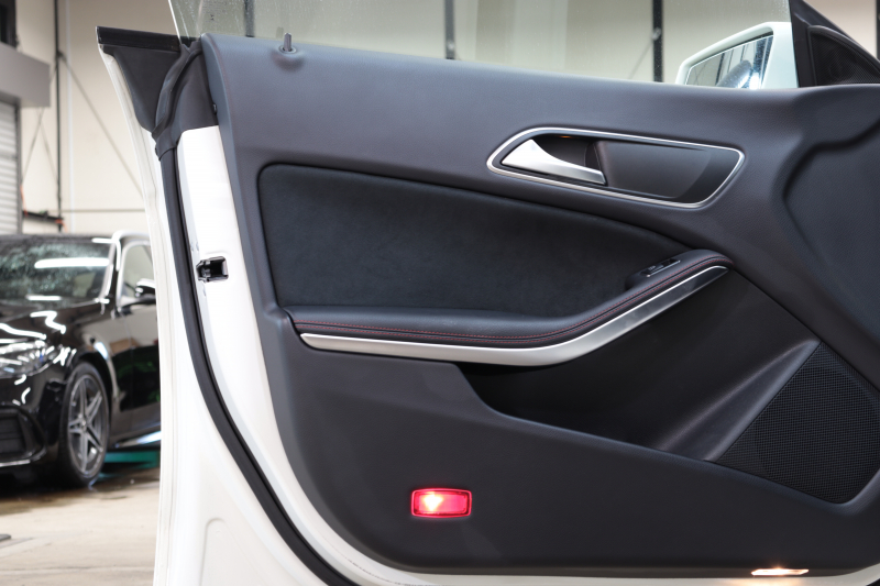 メルセデスベンツ CLAクラス CLA180 ｼｭｰﾃｨﾝｸﾞﾌﾞﾚｰｸ ｽﾎﾟｰﾂ ﾚｰﾀﾞｰｾｰﾌﾃｨPKG　中期 ｷｰﾚｽｺﾞｰ ﾌﾞﾗｯｸﾚｻﾞｰDINAMICAｼｰﾄ ｼｰﾄﾋｰﾀｰ HDDﾅﾋﾞTV ｽﾏﾎ連携 Bｶﾒﾗ PTS DSRC ｷｾﾉﾝﾗｲﾄ 自動Rｹﾞｰﾄ AMGｴｱﾛ&18AW 7AT　2年保証