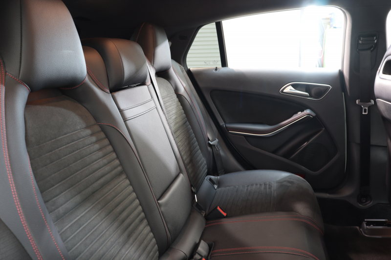 メルセデスベンツ CLAクラス CLA180 ｼｭｰﾃｨﾝｸﾞﾌﾞﾚｰｸ ｽﾎﾟｰﾂ ﾚｰﾀﾞｰｾｰﾌﾃｨPKG　中期 ｷｰﾚｽｺﾞｰ ﾌﾞﾗｯｸﾚｻﾞｰDINAMICAｼｰﾄ ｼｰﾄﾋｰﾀｰ HDDﾅﾋﾞTV ｽﾏﾎ連携 Bｶﾒﾗ PTS DSRC ｷｾﾉﾝﾗｲﾄ 自動Rｹﾞｰﾄ AMGｴｱﾛ&18AW 7AT　2年保証