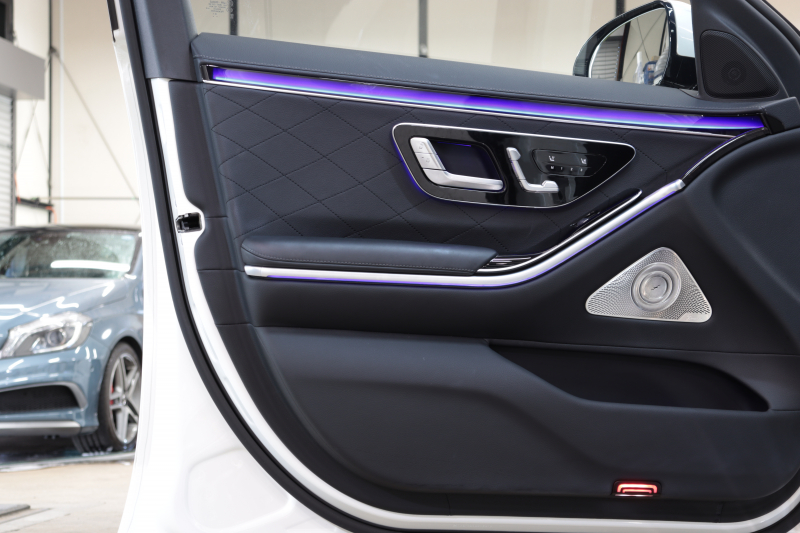 メルセデスベンツ Sクラス S500 4MATIC AMGﾗｲﾝ ﾚｻﾞｰｴｸｽｸﾙｰｼﾌﾞ&ﾍﾞｰｼｯｸ&ﾚｰﾀﾞｰｾｰﾌﾃｨPKG　ISG搭載 ｷｰﾚｽｺﾞｰ 黒本革 ﾍﾞﾝﾁﾚｰﾀｰ ﾊﾟﾉﾗﾏSR ﾍｯﾄﾞｱｯﾌﾟD MBUXﾅﾋﾞTV ｽﾏﾎ連携 ﾌﾞﾙﾒｽﾀｰ 360ｶﾒﾗ PTS LEDﾗｲﾄ ﾊﾝｽﾞﾌﾘｰA AMGｴｱﾛ&20AW ﾜｲﾔﾚｽ充電 9AT　2年保証