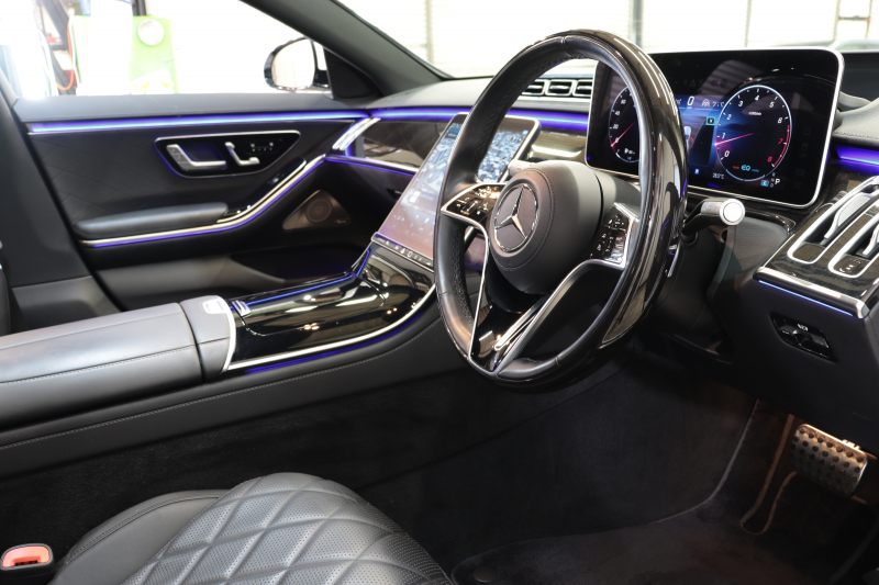 メルセデスベンツ Sクラス S500 4MATIC AMGﾗｲﾝ ﾚｻﾞｰｴｸｽｸﾙｰｼﾌﾞ&ﾍﾞｰｼｯｸ&ﾚｰﾀﾞｰｾｰﾌﾃｨPKG　ISG搭載 ｷｰﾚｽｺﾞｰ 黒本革 ﾍﾞﾝﾁﾚｰﾀｰ ﾊﾟﾉﾗﾏSR ﾍｯﾄﾞｱｯﾌﾟD MBUXﾅﾋﾞTV ｽﾏﾎ連携 ﾌﾞﾙﾒｽﾀｰ 360ｶﾒﾗ PTS LEDﾗｲﾄ ﾊﾝｽﾞﾌﾘｰA AMGｴｱﾛ&20AW ﾜｲﾔﾚｽ充電 9AT　2年保証