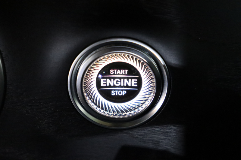 メルセデスベンツ Eクラス E250 AVG ｽﾎﾟｰﾂ ﾚｻﾞｰｴｸｽｸﾙｰｼﾌﾞ&ﾚｰﾀﾞｰｾｰﾌﾃｨPKG　ｷｰﾚｽｺﾞｰ 黒本革 ﾊﾟﾉﾗﾏSR ﾍｯﾄﾞｱｯﾌﾟD HDDﾅﾋﾞTV ｽﾏﾎ連携 ﾌﾞﾙﾒｽﾀｰ 360ｶﾒﾗ PTS LEDﾗｲﾄ ﾊﾝｽﾞﾌﾘｰA AMGｴｱﾛ&19AW ﾀﾞｲﾅﾐｯｸS 9AT　2年保証