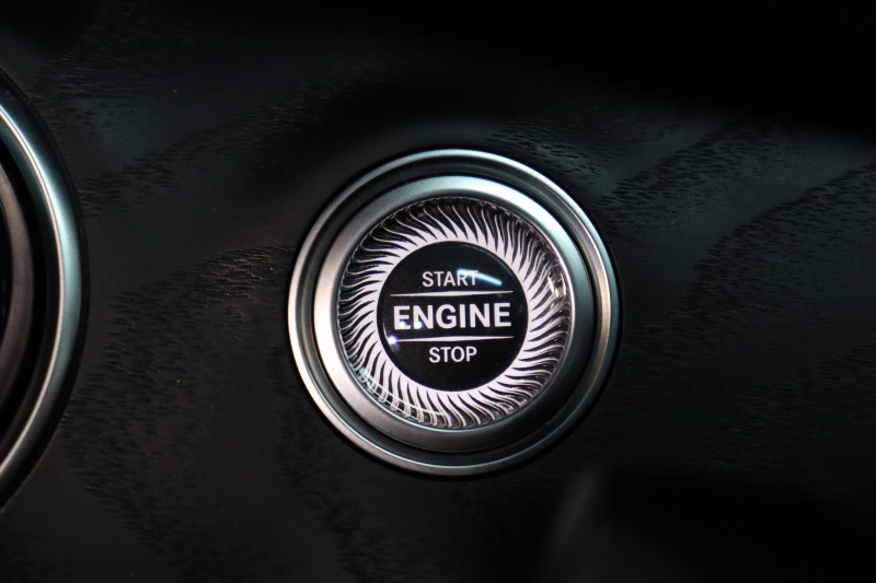 メルセデスベンツ Eクラス E220d ｽﾎﾟｰﾂ AMGﾗｲﾝｲﾝﾃﾘｱ&ﾚｰﾀﾞｰｾｰﾌﾃｨPKG　BSG搭載 後期 1ｵｰﾅｰ ｷｰﾚｽｺﾞｰ 黒本革 ﾊﾟﾉﾗﾏSR ﾍｯﾄﾞｱｯﾌﾟD MBUXﾅﾋﾞTV ｽﾏﾎ連携 360ｶﾒﾗ PTS LEDﾗｲﾄ AMGｴｱﾛ&19AW ﾜｲﾔﾚｽ充電 TVｷｬﾝｾﾗｰ 9AT　2年保証