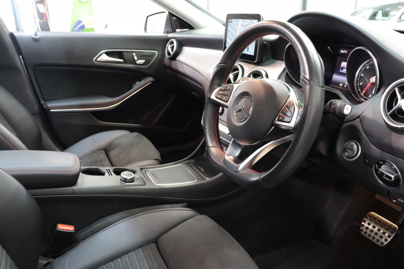 メルセデスベンツ CLAクラス CLA180ｼｭｰﾃｨﾝｸﾞﾌﾞﾚｰｸ AMGｽﾀｲﾙ AMGﾌﾟﾚﾐｱﾑ&ﾚｰﾀﾞｰｾｰﾌﾃｨPKG　後期 ｷｰﾚｽｺﾞｰ ﾚｻﾞｰDINAMICAｼｰﾄ ｼｰﾄﾋｰﾀｰ ﾊﾟﾉﾗﾏSR HDDﾅﾋﾞTV ｽﾏﾎ連携 harman/kardon Bｶﾒﾗ PTS DSRC LEDﾗｲﾄ 自動Rｹﾞｰﾄ AMGｴｱﾛ&18AW 7AT 希少色ﾏｳﾝﾃﾝｸﾞﾚｰ　2年保証