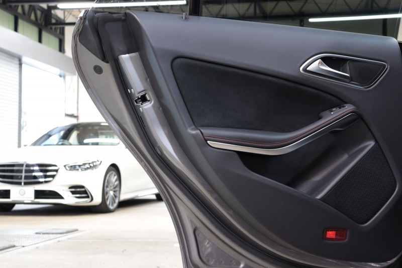 メルセデスベンツ CLAクラス CLA180ｼｭｰﾃｨﾝｸﾞﾌﾞﾚｰｸ AMGｽﾀｲﾙ AMGﾌﾟﾚﾐｱﾑ&ﾚｰﾀﾞｰｾｰﾌﾃｨPKG　後期 ｷｰﾚｽｺﾞｰ ﾚｻﾞｰDINAMICAｼｰﾄ ｼｰﾄﾋｰﾀｰ ﾊﾟﾉﾗﾏSR HDDﾅﾋﾞTV ｽﾏﾎ連携 harman/kardon Bｶﾒﾗ PTS DSRC LEDﾗｲﾄ 自動Rｹﾞｰﾄ AMGｴｱﾛ&18AW 7AT 希少色ﾏｳﾝﾃﾝｸﾞﾚｰ　2年保証