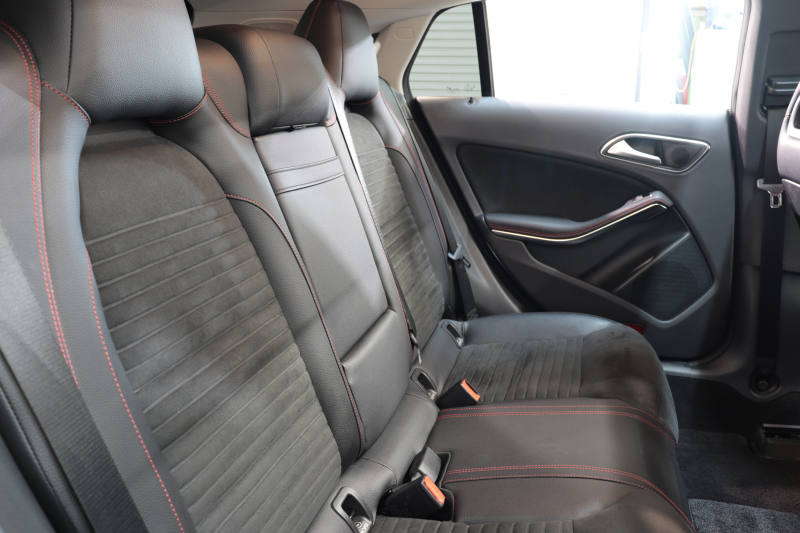 メルセデスベンツ CLAクラス CLA180ｼｭｰﾃｨﾝｸﾞﾌﾞﾚｰｸ AMGｽﾀｲﾙ AMGﾌﾟﾚﾐｱﾑ&ﾚｰﾀﾞｰｾｰﾌﾃｨPKG　後期 ｷｰﾚｽｺﾞｰ ﾚｻﾞｰDINAMICAｼｰﾄ ｼｰﾄﾋｰﾀｰ ﾊﾟﾉﾗﾏSR HDDﾅﾋﾞTV ｽﾏﾎ連携 harman/kardon Bｶﾒﾗ PTS DSRC LEDﾗｲﾄ 自動Rｹﾞｰﾄ AMGｴｱﾛ&18AW 7AT 希少色ﾏｳﾝﾃﾝｸﾞﾚｰ　2年保証
