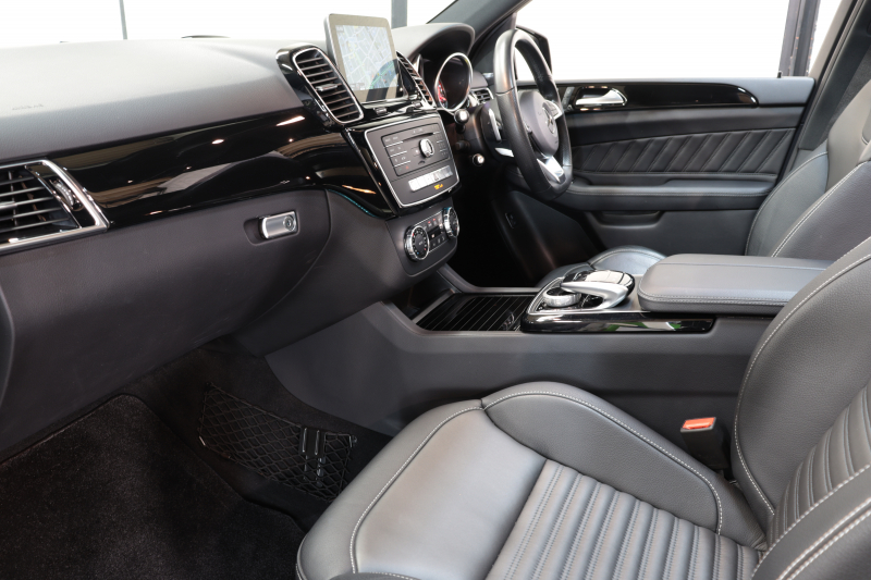 AMG GLE GLE43 4MATIC ﾅｲﾄ&ﾚｰﾀﾞｰｾｰﾌﾃｨPKG　ｷｰﾚｽｺﾞｰ 黒本革 ﾊﾟﾉﾗﾏSR HDDﾅﾋﾞTV ｽﾏﾎ連携 harman/kardon 360ｶﾒﾗ PTS LEDﾗｲﾄ 自動Rｹﾞｰﾄ AMG専用装備&ﾁｭｰﾆﾝｸﾞ ｴｱｻｽ 9AT　2年保証
