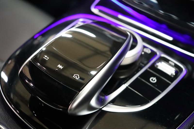 メルセデスベンツ Eクラス E200 AVG AMGﾗｲﾝ ｴｸｽｸﾙｰｼﾌﾞ&ﾚｰﾀﾞｰｾｰﾌﾃｨPKG　BSG搭載 中期 NEWｽﾃｱﾘﾝｸﾞ ｷｰﾚｽｺﾞｰ 黒本革 ﾍｯﾄﾞｱｯﾌﾟD HDDﾅﾋﾞTV ｽﾏﾎ連携 ﾌﾞﾙﾒｽﾀｰ 360ｶﾒﾗ PTS LEDﾗｲﾄ 自動ﾄﾗﾝｸ AMGｴｱﾛ&19AW 9AT 希少色ｾﾚﾅｲﾄｸﾞﾚｰ　2年保証