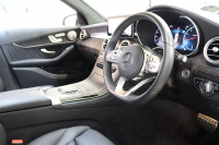 メルセデスベンツ GLC GLC300 4MATIC AMGﾗｲﾝ ﾚｻﾞｰｴｸｽｸﾙｰｼﾌﾞ&ﾚｰﾀﾞｰｾｰﾌﾃｨPKG　後期 ｷｰﾚｽｺﾞｰ 黒本革 ﾍﾞﾝﾁﾚｰﾀｰ ﾊﾟﾉﾗﾏSR ﾍｯﾄﾞｱｯﾌﾟD MBUXﾅﾋﾞTV BT音楽 ﾌﾞﾙﾒｽﾀｰ 360ｶﾒﾗ PTS LEDﾗｲﾄ 自動Rｹﾞｰﾄ ﾊﾝｽﾞﾌﾘｰA AMGｴｱﾛ&20AW ｴｱｻｽ 9AT　2年保証