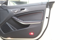 メルセデスベンツ CLAクラス CLA180ｽﾎﾟｰﾂ AMGﾚｻﾞｰｴｸｽｸﾙｰｼﾌﾞ&ﾚｰﾀﾞｰｾｰﾌﾃｨPKG　後期 ｷｰﾚｽｺﾞｰ 黒本革 ﾊﾟﾉﾗﾏSR HDDﾅﾋﾞTV ｽﾏﾎ連携 harman/kardon ﾊﾞｯｸｶﾒﾗ PTS LEDﾗｲﾄ AMGｴｱﾛ&18AW ﾀﾞｲﾅﾐｯｸS 7AT　2年保証