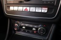 メルセデスベンツ CLAクラス CLA180ｽﾎﾟｰﾂ AMGﾚｻﾞｰｴｸｽｸﾙｰｼﾌﾞ&ﾚｰﾀﾞｰｾｰﾌﾃｨPKG　後期 ｷｰﾚｽｺﾞｰ 黒本革 ﾊﾟﾉﾗﾏSR HDDﾅﾋﾞTV ｽﾏﾎ連携 harman/kardon ﾊﾞｯｸｶﾒﾗ PTS LEDﾗｲﾄ AMGｴｱﾛ&18AW ﾀﾞｲﾅﾐｯｸS 7AT　2年保証