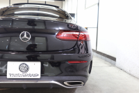 メルセデスベンツ Eクラス E200ｸｰﾍﾟ ｽﾎﾟｰﾂ ﾚｰﾀﾞｰｾｰﾌﾃｨPKG　後期 BSG搭載 1ｵｰﾅｰ MEｺﾈｸﾄ ｷｰﾚｽｺﾞｰ 黒/赤本革 ﾊﾟﾉﾗﾏSR ﾍｯﾄﾞｱｯﾌﾟD MBUX/ARﾅﾋﾞTV ｽﾏﾎ連携 ﾌﾞﾙﾒｽﾀｰ 360ｶﾒﾗ PTS LEDﾗｲﾄ AMGｴｱﾛ&19AW 9AT　2年保証