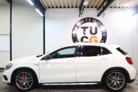 AMG GLA GLA45 4MATIC ﾚｰﾀﾞｰｾｰﾌﾃｨPKG　中期 ｷｰﾚｽｺﾞｰ 黒本革 ﾊﾟﾉﾗﾏSR HDDﾅﾋﾞTV ｽﾏﾎ連携 ﾊﾞｯｸｶﾒﾗ PTS ｷｾﾉﾝﾗｲﾄ 自動Rｹﾞｰﾄ AMG専用装備&ﾁｭｰﾆﾝｸﾞ 7AT　2年保証