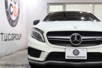 AMG GLA GLA45 4MATIC ﾚｰﾀﾞｰｾｰﾌﾃｨPKG　中期 ｷｰﾚｽｺﾞｰ 黒本革 ﾊﾟﾉﾗﾏSR HDDﾅﾋﾞTV ｽﾏﾎ連携 ﾊﾞｯｸｶﾒﾗ PTS ｷｾﾉﾝﾗｲﾄ 自動Rｹﾞｰﾄ AMG専用装備&ﾁｭｰﾆﾝｸﾞ 7AT　2年保証