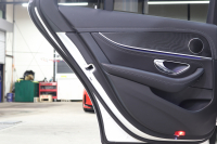 メルセデスベンツ Eクラス E200ｽﾃｰｼｮﾝﾜｺﾞﾝ AVG AMGﾗｲﾝ ﾚｰﾀﾞｰｾｰﾌﾃｨPKG　中期 NEWｽﾃｱﾘﾝｸﾞ ｷｰﾚｽｺﾞｰ 黒本革 ﾊﾟﾉﾗﾏSR ﾍｯﾄﾞｱｯﾌﾟD HDDﾅﾋﾞTV ｽﾏﾎ連携 360ｶﾒﾗ PTS LEDﾗｲﾄ 自動Rｹﾞｰﾄ ﾊﾝｽﾞﾌﾘｰA AMGｴｱﾛ&19AW ﾀﾞｲﾅﾐｯｸS 9AT　2年保証