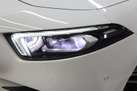 メルセデスベンツ Aクラス A180ｽﾀｲﾙ AMGﾗｲﾝ AMGﾚｻﾞｰｴｸｽｸﾙｰｼﾌﾞ&ﾅﾋﾞｹﾞｰｼｮﾝ&ﾚｰﾀﾞｰｾｰﾌﾃｨPKG　1ｵｰﾅｰ ｷｰﾚｽｺﾞｰ 赤/黒本革 ﾊﾟﾉﾗﾏSR MBUXﾅﾋﾞTV BT音楽 ﾊﾞｯｸｶﾒﾗ PTS LEDﾗｲﾄ AMGｴｱﾛ&18AW ﾀﾞｲﾅﾐｯｸｾﾚｸﾄ ﾜｲﾔﾚｽ充電 7AT　2年保証