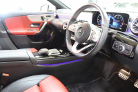 メルセデスベンツ Aクラス A180ｽﾀｲﾙ AMGﾗｲﾝ AMGﾚｻﾞｰｴｸｽｸﾙｰｼﾌﾞ&ﾅﾋﾞｹﾞｰｼｮﾝ&ﾚｰﾀﾞｰｾｰﾌﾃｨPKG　1ｵｰﾅｰ ｷｰﾚｽｺﾞｰ 赤/黒本革 ﾊﾟﾉﾗﾏSR MBUXﾅﾋﾞTV BT音楽 ﾊﾞｯｸｶﾒﾗ PTS LEDﾗｲﾄ AMGｴｱﾛ&18AW ﾀﾞｲﾅﾐｯｸｾﾚｸﾄ ﾜｲﾔﾚｽ充電 7AT　2年保証