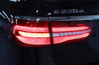 メルセデスベンツ Eクラス E220dｽﾃｰｼｮﾝﾜｺﾞﾝ AVG ｽﾎﾟｰﾂ 本革仕様 ﾚｰﾀﾞｰｾｰﾌﾃｨPKG　1ｵｰﾅｰ ｷｰﾚｽｺﾞｰ 黒本革 HDDﾅﾋﾞTV ｽﾏﾎ連携 ﾌﾞﾙﾒｽﾀｰ 360ｶﾒﾗ PTS LEDﾗｲﾄ 自動Rｹﾞｰﾄ ﾊﾝｽﾞﾌﾘｰA AMGｴｱﾛ&19AW ﾀﾞｲﾅﾐｯｸS 9AT　2年保証