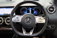 メルセデスベンツ Bクラス B180 AMGﾗｲﾝ AMGﾚｻﾞｰｴｸｽｸﾙｰｼﾌﾞ&ｱﾄﾞﾊﾞﾝｽﾄﾞ&ﾅﾋﾞｹﾞｰｼｮﾝ&ﾚｰﾀﾞｰｾｰﾌﾃｨPKG　1ｵｰﾅｰ ｷｰﾚｽｺﾞｰ 黒/赤本革 ﾊﾟﾉﾗﾏSR ﾍｯﾄﾞｱｯﾌﾟD MBUXﾅﾋﾞTV BT音楽 360ｶﾒﾗ PTS LEDﾗｲﾄ 自動Rｹﾞｰﾄ ﾊﾝｽﾞﾌﾘｰA AMGｴｱﾛ&18AW ﾜｲﾔﾚｽ充電 7AT　2年保証