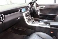 メルセデスベンツ SLKクラス SLK200 ｴｸｽｸﾙｰｼﾌﾞ AMGｽﾎﾟｰﾂ&ﾚｰﾀﾞｰｾｰﾌﾃｨPKG　中期 ｷｰﾚｽｺﾞｰ 黒本革 ｴｱｽｶｰﾌ ｶﾞﾗｽﾙｰﾌ HDDﾅﾋﾞTV BT音楽 ﾊﾞｯｸｶﾒﾗ PTS DSRC ｷｾﾉﾝ AMGｴｱﾛ&18AW ｴｱｶﾞｲﾄﾞ　2年保証