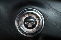 メルセデスベンツ Eクラス E220d AVG ｽﾎﾟｰﾂ ﾚｻﾞｰ&ﾚｰﾀﾞｰｾｰﾌﾃｨPKG　ｷｰﾚｽｺﾞｰ 黒本革 全席ｼｰﾄﾋｰﾀｰ HDDﾅﾋﾞTV ｽﾏﾎ連携 ﾌﾞﾙﾒｽﾀｰ 360ｶﾒﾗ PTS ｴｱﾊﾞﾗﾝｽPKG LEDﾗｲﾄ 自動ﾄﾗﾝｸ AMGｴｱﾛ&19AW ﾀﾞｲﾅﾐｯｸｾﾚｸﾄ 9AT　2年保証