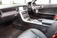 メルセデスベンツ SLKクラス SLK200ﾄﾚﾝﾄﾞ AMGｽﾎﾟｰﾂ&ﾚｰﾀﾞｰｾｰﾌﾃｨPKG　中期 黒本革 ｴｱｽｶｰﾌ ｶﾞﾗｽﾙｰﾌ HDDﾅﾋﾞTV BT音楽 DSRC ｷｾﾉﾝ AMGｴｱﾛ&18AW ﾄﾗﾝｸｽﾎﾟｲﾗｰ ｴｱｶﾞｲﾄﾞ　2年保証