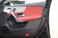 メルセデスベンツ Aクラス A180ｽﾀｲﾙ AMGﾗｲﾝ AMGﾚｻﾞｰｴｸｽｸﾙｰｼﾌﾞ&ｱﾄﾞﾊﾞﾝｽﾄﾞ&ﾅﾋﾞｹﾞｰｼｮﾝ&ﾚｰﾀﾞｰｾｰﾌﾃｨPKG　ｷｰﾚｽｺﾞｰ 赤/黒本革 ﾍｯﾄﾞｱｯﾌﾟD MBUXﾅﾋﾞTV BT音楽 ｱﾄﾞﾊﾞﾝｽﾄﾞｻｳﾝﾄﾞ 360ｶﾒﾗ PTS LEDﾗｲﾄ AMGｴｱﾛ&18AW ﾜｲﾔﾚｽ充電　2年保証