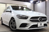 メルセデスベンツ Bクラス B180 AMGﾗｲﾝ AMGﾚｻﾞｰｴｸｽｸﾙｰｼﾌﾞ&ｱﾄﾞﾊﾞﾝｽﾄﾞ&ﾅﾋﾞｹﾞｰｼｮﾝ&ﾚｰﾀﾞｰｾｰﾌﾃｨPKG　ｷｰﾚｽｺﾞｰ 赤/黒本革 ﾊﾟﾉﾗﾏSR ﾍｯﾄﾞｱｯﾌﾟD MBUXﾅﾋﾞTV BT音楽 360ｶﾒﾗ PTS LEDﾗｲﾄ 自動Rｹﾞｰﾄ ﾊﾝｽﾞﾌﾘｰA AMGｴｱﾛ&18AW ﾜｲﾔﾚｽ充電 7AT　2年保証