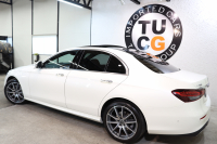 メルセデスベンツ Eクラス E300 ｽﾎﾟｰﾂ ｴｸｽｸﾙｰｼﾌﾞ&ﾚｰﾀﾞｰｾｰﾌﾃｨPKG　後期 MEｺﾈｸﾄ ｷｰﾚｽｺﾞｰ 黒本革 ﾊﾟﾉﾗﾏSR ﾍｯﾄﾞｱｯﾌﾟD MBUXﾅﾋﾞTV ｽﾏﾎ連携 ﾌﾞﾙﾒｽﾀｰ 360ｶﾒﾗ PTS LEDﾗｲﾄ 自動ﾄﾗﾝｸ AMGｴｱﾛ&19AW ﾀﾞｲﾅﾐｯｸS ｴｱｻｽ 9AT　2年保証