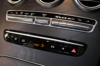 メルセデスベンツ GLC GLC220d 4MATIC AMGﾗｲﾝ ﾚｻﾞｰｴｸｽｸﾙｰｼﾌﾞ&ﾚｰﾀﾞｰｾｰﾌﾃｨPKG　後期 1ｵｰﾅｰ ｷｰﾚｽｺﾞｰ 黒本革 ﾍﾞﾝﾁﾚｰﾀｰ ﾊﾟﾉﾗﾏSR ﾍｯﾄﾞｱｯﾌﾟD MBUXﾅﾋﾞTV BT音楽 ﾌﾞﾙﾒｽﾀｰ 360ｶﾒﾗ PTS LEDﾗｲﾄ ﾊﾝｽﾞﾌﾘｰA AMGｴｱﾛ&19AW ｴｱｻｽ ﾜｲﾔﾚｽ充電 9AT　2年保証