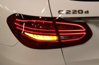 メルセデスベンツ Cクラス C220dｽﾃｰｼｮﾝﾜｺﾞﾝ AVG AMGﾗｲﾝ ﾚｰﾀﾞｰｾｰﾌﾃｨPKG　後期 MEｺﾈｸﾄ ｷｰﾚｽｺﾞｰ 黒革 HDDﾅﾋﾞTV ｽﾏﾎ連携 ﾊﾞｯｸｶﾒﾗ PTS LEDﾗｲﾄ 自動Rｹﾞｰﾄ AMGｴｱﾛ&18AW ｴｱｻｽ 9AT　2年保証