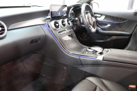 メルセデスベンツ Cクラス C200 AVG AMGﾗｲﾝ ﾚｻﾞｰｴｸｽｸﾙｰｼﾌﾞ&ﾚｰﾀﾞｰｾｰﾌﾃｨPKG　BSG搭載 後期 ｷｰﾚｽｺﾞｰ 黒本革 ﾍｯﾄﾞｱｯﾌﾟD HDDﾅﾋﾞTV ｽﾏﾎ連携 ﾌﾞﾙﾒｽﾀｰ ﾊﾞｯｸｶﾒﾗ PTS LEDﾗｲﾄ ﾊﾝｽﾞﾌﾘｰA AMGｴｱﾛ&18AW ｴｱｻｽ 9AT　2年保証