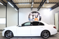 メルセデスベンツ Eクラス E220d AVG AMGﾗｲﾝ ﾚｰﾀﾞｰｾｰﾌﾃｨPKG　中期 ｷｰﾚｽｺﾞｰ 黒本革 ｼｰﾄﾋｰﾀｰ HDDﾅﾋﾞTV ｽﾏﾎ連携 BT音楽 360ｶﾒﾗ PTS LEDﾍｯﾄﾞﾗｲﾄ AMGｴｱﾛ&19AW ﾀﾞｲﾅﾐｯｸｾﾚｸﾄ ﾊﾟﾄﾞﾙｼﾌﾄ 9AT　2年保証