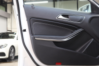 メルセデスベンツ GLA GLA220 4MATIC ﾚｰﾀﾞｰｾｰﾌﾃｨPKG　後期 ｷｰﾚｽｺﾞｰ 黒革 ｼｰﾄﾋｰﾀｰ HDDﾅﾋﾞTV ｽﾏﾎ連携 BT音楽 ﾊﾞｯｸｶﾒﾗ PTS LEDｰHﾗｲﾄ ﾌｫｸﾞﾗﾝﾌﾟ ﾊﾝｽﾞﾌﾘｰA ﾀﾞｲﾅﾐｯｸS 7AT　2年保証