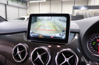 メルセデスベンツ Bクラス B250 4MATIC ｽﾎﾟｰﾂ AMGﾚｻﾞｰｴｸｽｸﾙｰｼﾌﾞ&ﾚｰﾀﾞｰｾｰﾌﾃｨPKG　後期 1ｵｰﾅｰ ｷｰﾚｽｺﾞｰ 黒本革 HDDﾅﾋﾞTV BT音楽 harman/kardon PTS LEDﾗｲﾄ AMGｴｱﾛ&18AW EASY-VARIO PLUS 7AT　2年保証