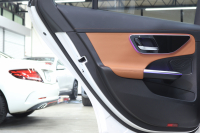 メルセデスベンツ Cクラス C200ｽﾃｰｼｮﾝﾜｺﾞﾝ AVG AMGﾗｲﾝ ﾚｻﾞｰｴｸｽｸﾙｰｼﾌﾞ&ﾍﾞｰｼｯｸ&ﾚｰﾀﾞｰｾｰﾌﾃｨPKG　ISG搭載 ｷｰﾚｽｺﾞｰ 茶/黒本革 ﾊﾟﾉﾗﾏSR ﾍｯﾄﾞｱｯﾌﾟD MBUXﾅﾋﾞTV ｽﾏﾎ連携 360ｶﾒﾗ PTS LEDﾗｲﾄ 自動Rｹﾞｰﾄ AMGｴｱﾛ&18AW ﾜｲﾔﾚｽ充電 9AT　2年保証