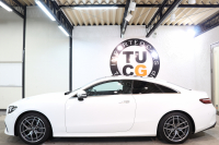 メルセデスベンツ Eクラス E200ｸｰﾍﾟ ｽﾎﾟｰﾂ ﾚｻﾞｰ&ﾚｰﾀﾞｰｾｰﾌﾃｨPKG　BSG搭載 後期 1ｵｰﾅｰ ｷｰﾚｽｺﾞｰ 黒本革 ﾊﾟﾉﾗﾏSR ﾍｯﾄﾞｱｯﾌﾟD MBUXﾅﾋﾞTV ｽﾏﾎ連携 ﾌﾞﾙﾒｽﾀｰ 360ｶﾒﾗ PTS LEDﾗｲﾄ AMGｴｱﾛ&19AW ﾀﾞｲﾅﾐｯｸS 9AT　2年保証