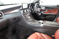 メルセデスベンツ Cクラス C200 AVG AMGﾗｲﾝ ﾚｻﾞｰｴｸｽｸﾙｰｼﾌﾞ&ﾚｰﾀﾞｰｾｰﾌﾃｨPKG　ｷｰﾚｽｺﾞｰ 赤本革 HDDﾅﾋﾞTV BT音楽 ﾊﾞｯｸｶﾒﾗ PTS LEDﾗｲﾄ ﾊﾝｽﾞﾌﾘｰA AMGｴｱﾛ&18AW ﾀﾞｲﾅﾐｯｸS ｴｱｻｽ　2年保証