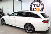 メルセデスベンツ Eクラス E300ｽﾃｰｼｮﾝﾜｺﾞﾝ AVG ｽﾎﾟｰﾂ ｴｸｽｸﾙｰｼﾌﾞ&ﾚｰﾀﾞｰｾｰﾌﾃｨPKG　中期 NEWｽﾃｱﾘﾝｸﾞ ｷｰﾚｽｺﾞｰ 黒本革 ﾊﾟﾉﾗﾏSR ﾍｯﾄﾞｱｯﾌﾟD HDDﾅﾋﾞTV ｽﾏﾎ連携 ﾌﾞﾙﾒｽﾀｰ 360ｶﾒﾗ PTS LEDﾗｲﾄ ﾊﾝｽﾞﾌﾘｰA AMGｴｱﾛ&19AW ﾀﾞｲﾅﾐｯｸS 9AT　2年保証