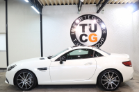 AMG SLC SLC43 AMGﾅｲﾄ&ﾚｰﾀﾞｰｾｰﾌﾃｨPKG　ｷｰﾚｽｺﾞｰ 黒本革 ﾏｼﾞｯｸｽｶｲR HDDﾅﾋﾞTV ｽﾏﾎ連携 harman/kardon ﾊﾞｯｸｶﾒﾗ PTS LEDﾗｲﾄ AMG専用装備&ﾁｭｰﾆﾝｸﾞ 9AT　2年保証