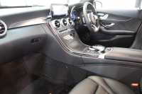 メルセデスベンツ Cクラス C200 AVG AMGﾗｲﾝ ﾚｻﾞｰｴｸｽｸﾙｰｼﾌﾞ&ﾚｰﾀﾞｰｾｰﾌﾃｨPKG　BSG搭載 後期 ｷｰﾚｽｺﾞｰ 黒本革 ﾍｯﾄﾞｱｯﾌﾟD HDDﾅﾋﾞTV ｽﾏﾎ連携 ﾌﾞﾙﾒｽﾀｰ ﾊﾞｯｸｶﾒﾗ PTS LEDﾗｲﾄ ﾊﾝｽﾞﾌﾘｰA AMGｴｱﾛ&18AW ﾀﾞｲﾅﾐｯｸS ｴｱｻｽ 9AT　2年保証